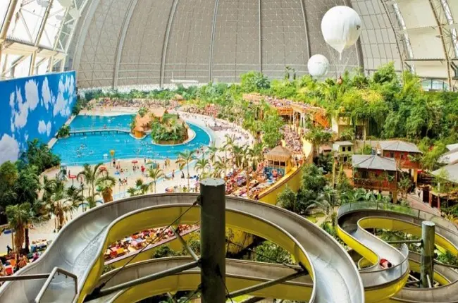 مدينة ملاهي مائية في برلين